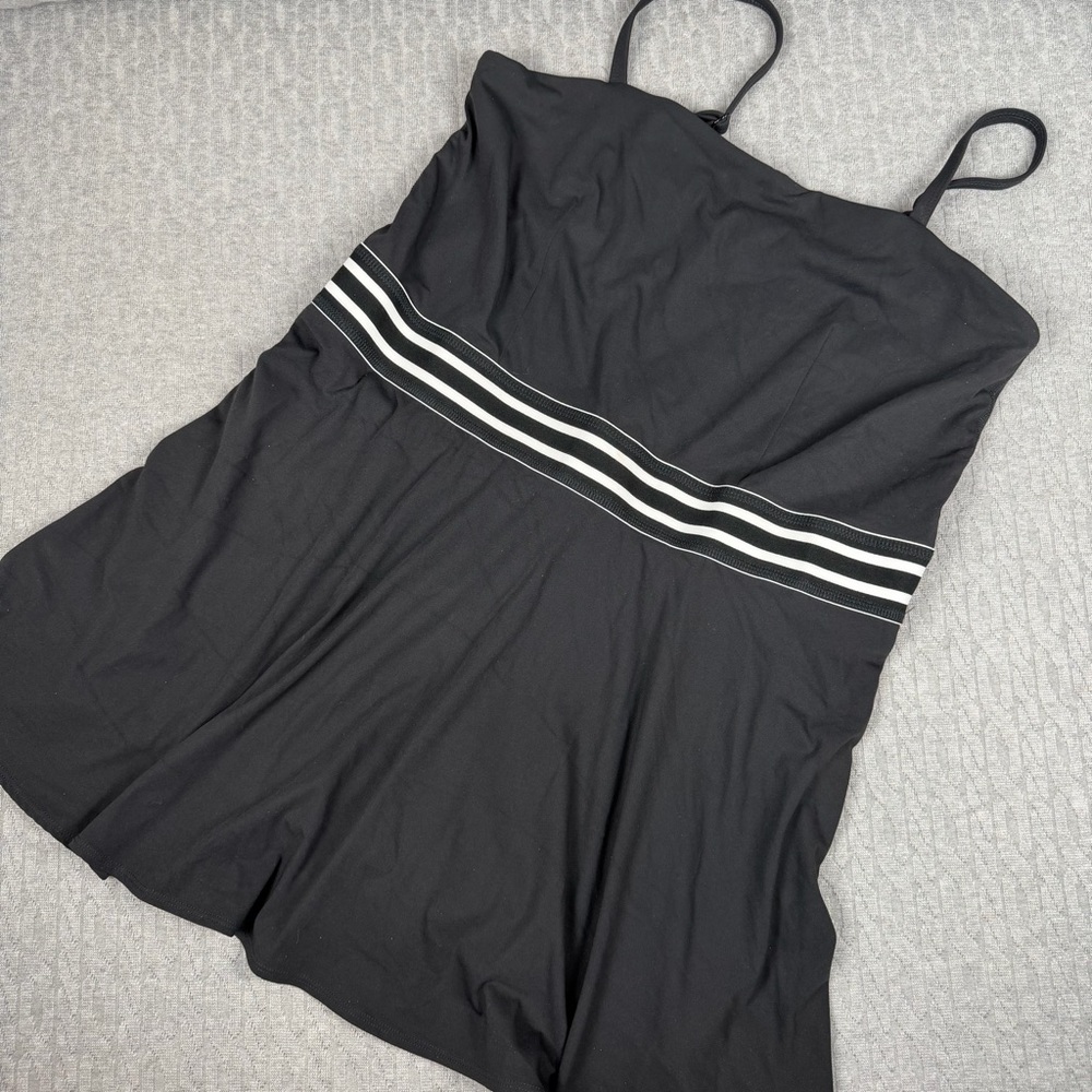 JoyLab Black Bathing Suit with Shorts and Pockets XL Flattering